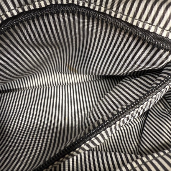 Deluxity Vegan Quilted Green Purse + Matching Wallet GUC - Picture 12 of 15